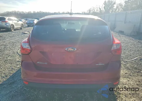 2013 Ford Focus Se z USA, uszkodzony, nr VIN 1FADP3K25DL116849